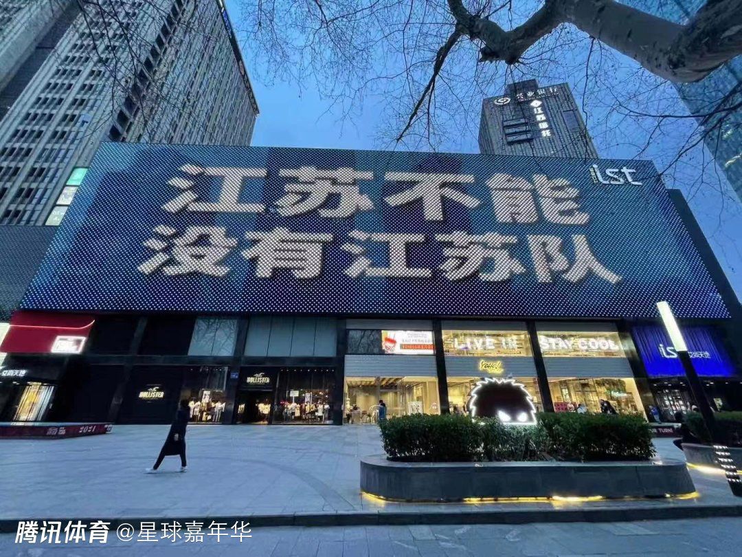 罗汉是个瞽者，但他对糊口积极向上的立场让他跟泛泛人没甚么两样。经人先容，他熟悉了自力自傲的瞽者女孩苏皮莉亚。原本不想成婚的苏皮莉亚在罗汉的率领下渐渐意想到了幸福是存在的，实际糊口中两个负也能够得正。本应当“从此幸福糊口在一路”的他们却在人生中碰到了最年夜的考验，第一次感受到了本身是薄弱虚弱的。